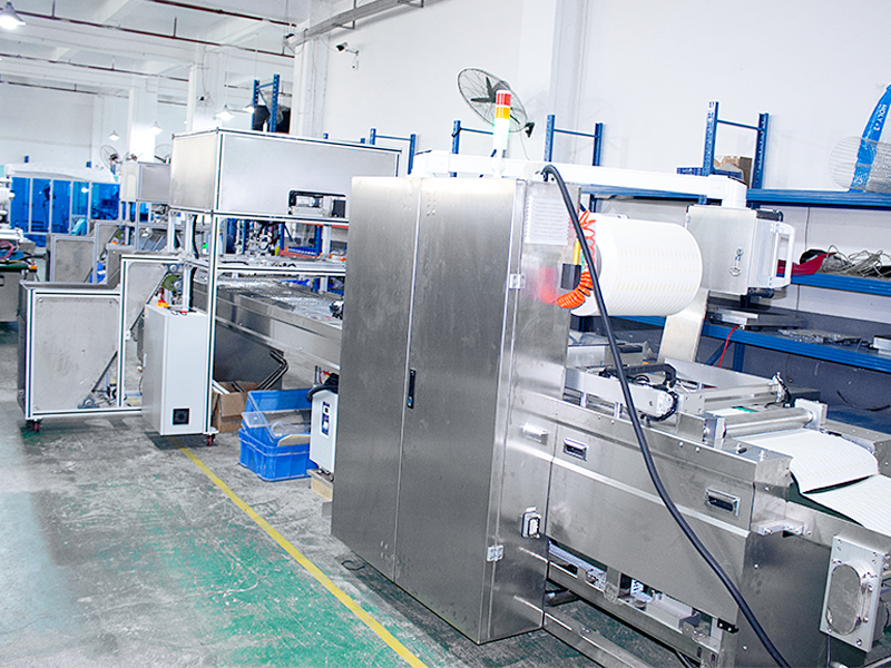 为什么选择UG环球视讯非标自动化设备厂家的吸塑包装机？